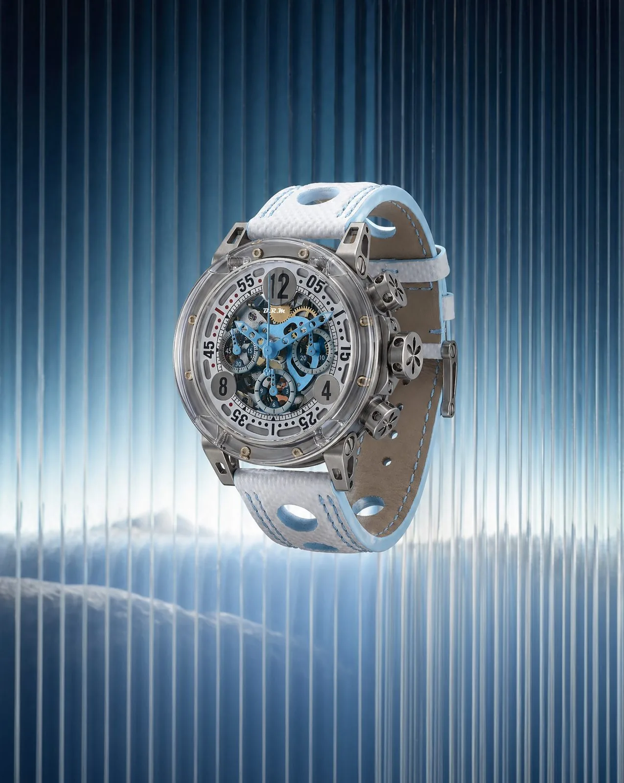 MK-44 mit transparentem Gehäuse und skelettiertem Chronographenwerk in Himmelblau